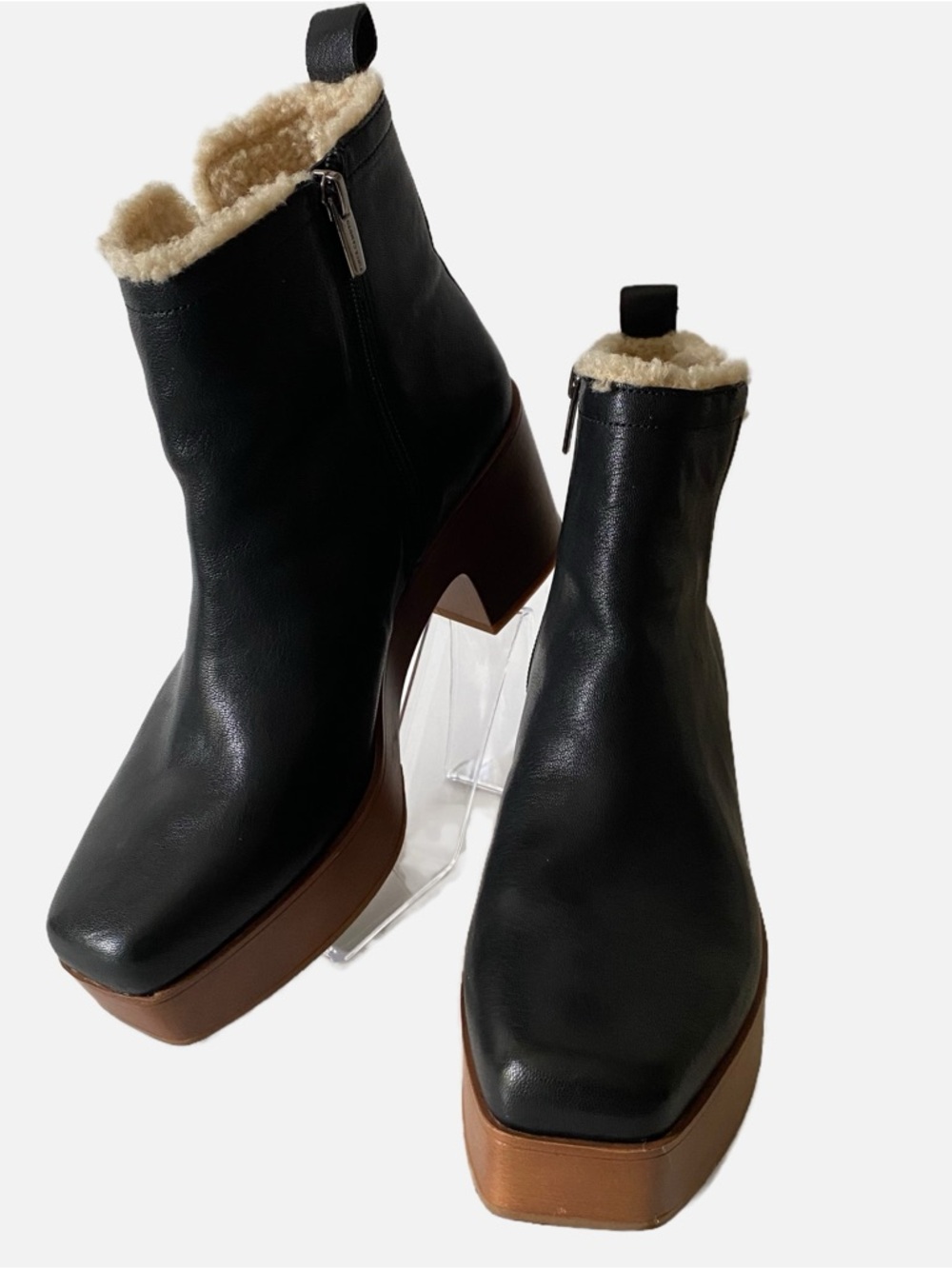 Vince Camuto Platform Leather Ankle Bootie Retro 70s Modern Chunky Heel